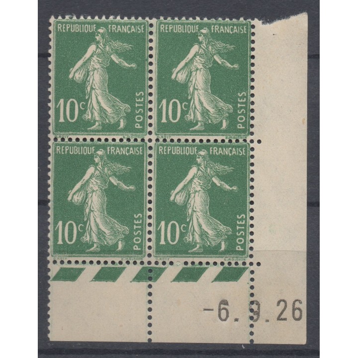Timbre de collection France - 0159 Coin Daté (1926)