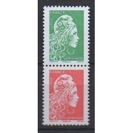 France - 5252 & 5253 - Marianne-L\'Engagée-Gommée-Paire-Verticale-V+R-issue-du-Carnet